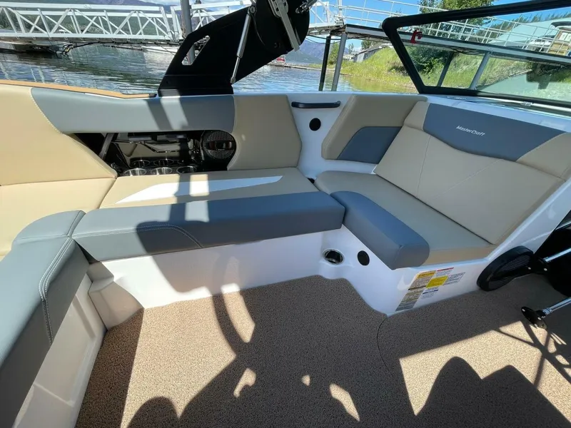 Slide: The Image of Mastercraft NXT20 2024 - 5524361