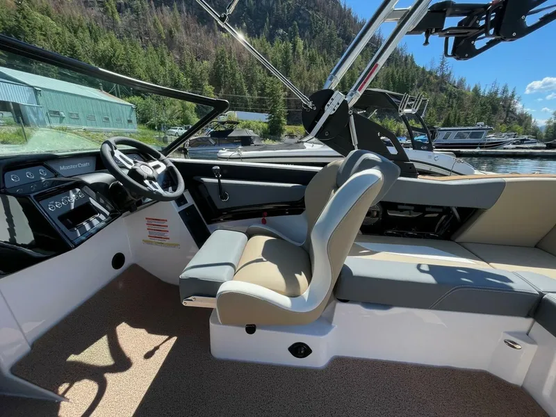 Slide: The Image of Mastercraft NXT20 2024 - 5524363
