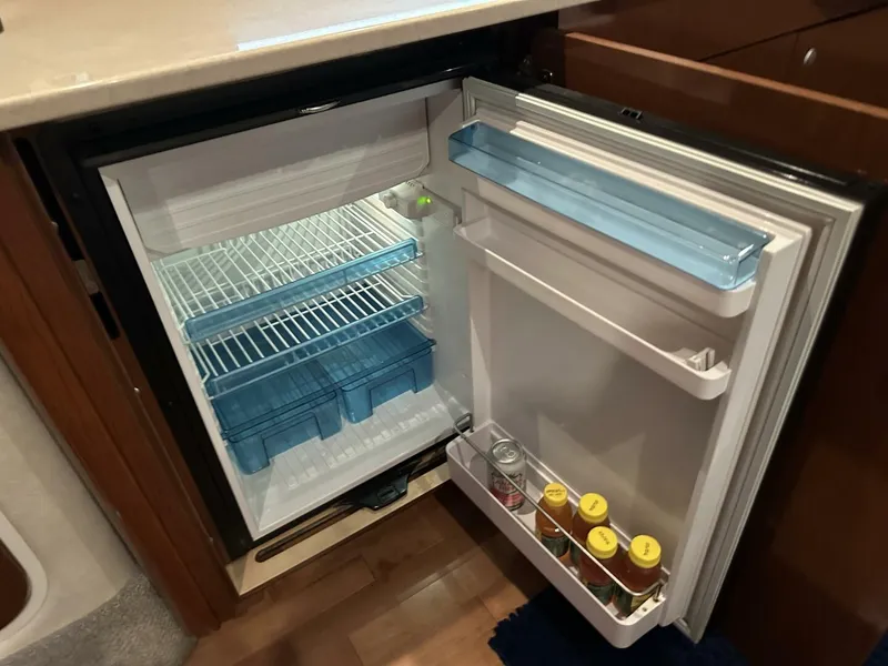 Slide: The Image of Sea Ray 37 2009 - 5518942