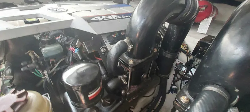 Slide: The Image of Sea Ray 37 2009 - 5518950