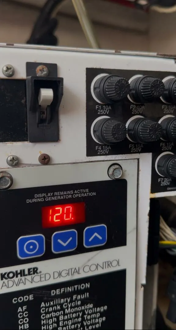 Slide: The Image of Sea Ray 37 2009 - 5576661