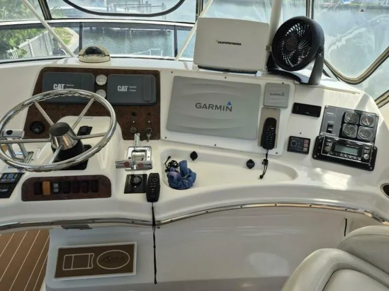 Slide: The Image of Silverton 38 Convertible 2002 - 5518334