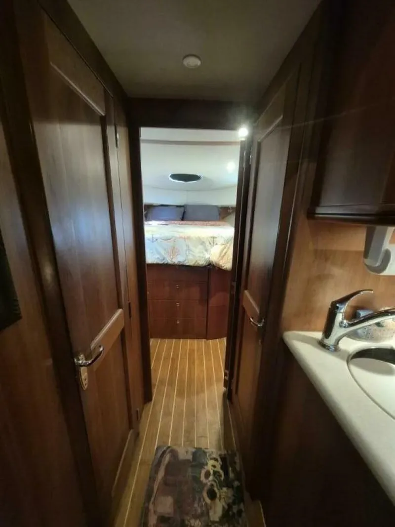 Slide: The Image of Silverton 38 Convertible 2002 - 5518360