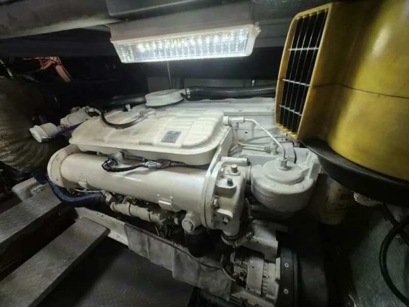 Slide: The Image of Silverton 38 Convertible 2002 - 5518365