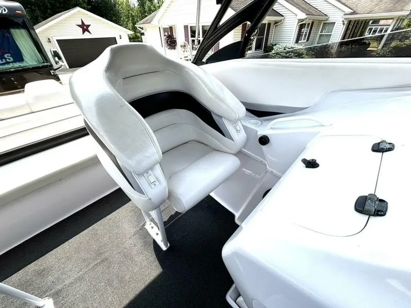 Slide: The Image of Donzi 33ZX 2005 - 5520180