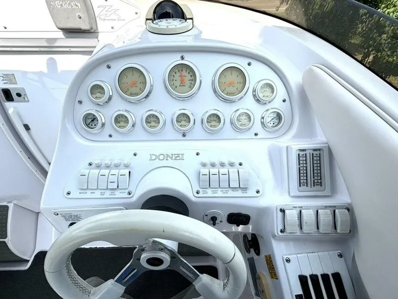 Slide: The Image of Donzi 33ZX 2005 - 5520186
