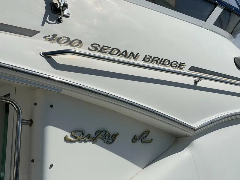 Slide: The Image of Sea Ray 400 Sedan Bridge 2000 - 5672577