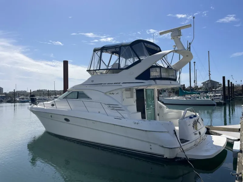 Slide: The Image of Sea Ray 400 Sedan Bridge 2000 - 5672578