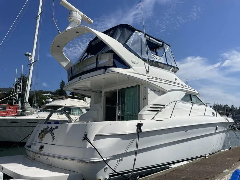 Slide: The Image of Sea Ray 400 Sedan Bridge 2000 - 5672579