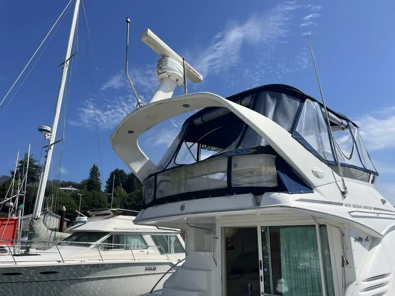 Slide: The Image of Sea Ray 400 Sedan Bridge 2000 - 5672457