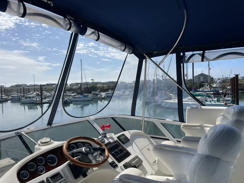 Slide: The Image of Sea Ray 400 Sedan Bridge 2000 - 5672458