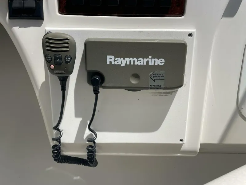 Slide: The Image of Sea Ray 400 Sedan Bridge 2000 - 7528747