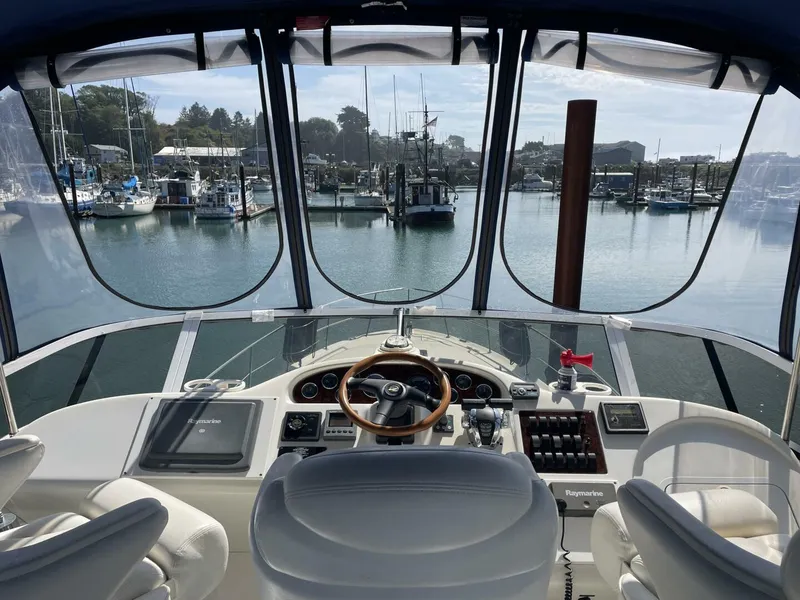 Slide: The Image of Sea Ray 400 Sedan Bridge 2000 - 5672459