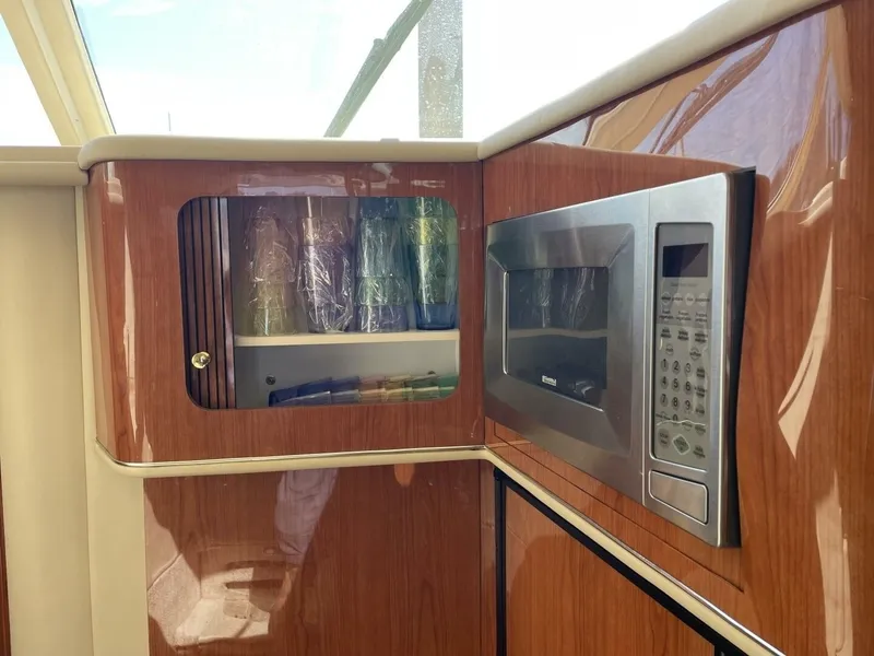 Slide: The Image of Sea Ray 400 Sedan Bridge 2000 - 7528772