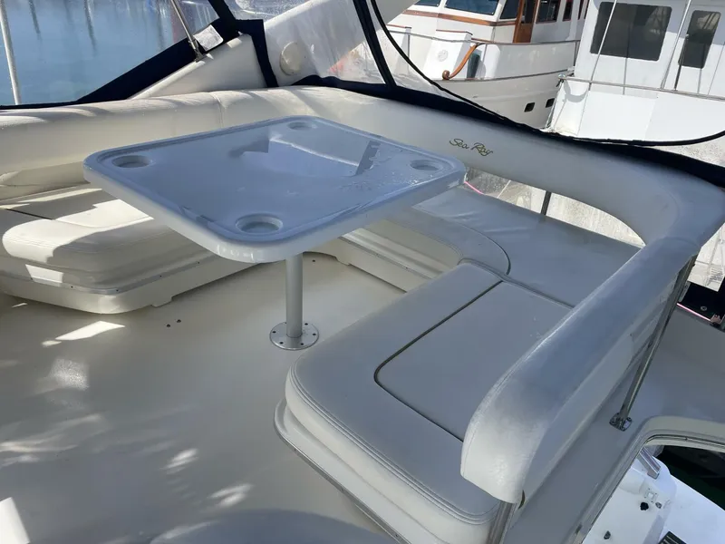 Slide: The Image of Sea Ray 400 Sedan Bridge 2000 - 5672470