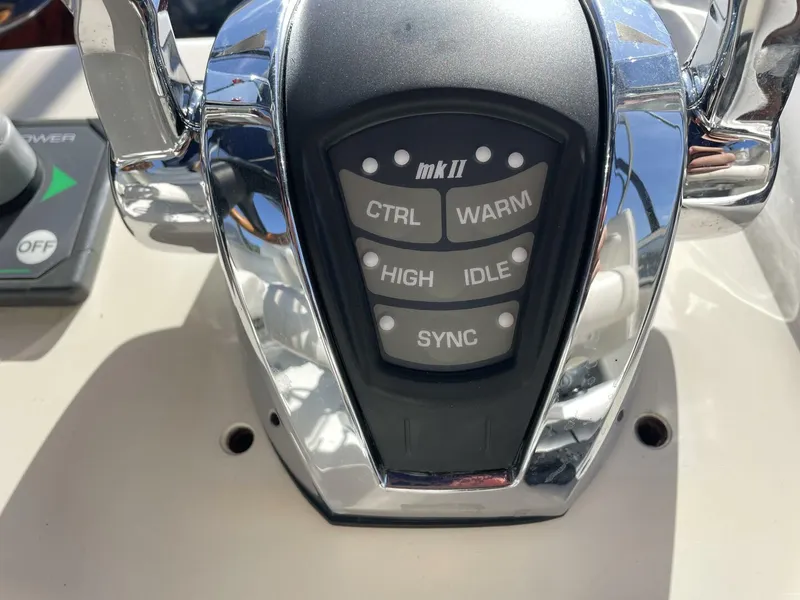 Slide: The Image of Sea Ray 400 Sedan Bridge 2000 - 5672475