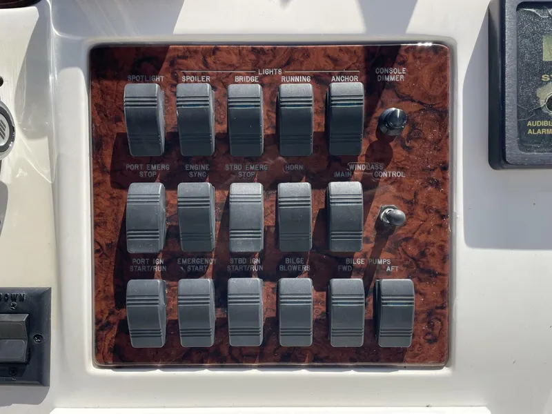 Slide: The Image of Sea Ray 400 Sedan Bridge 2000 - 5672477