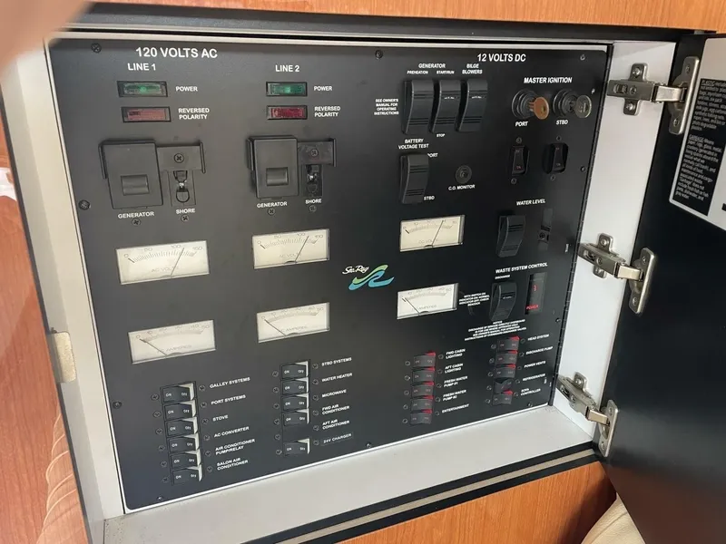Slide: The Image of Sea Ray 400 Sedan Bridge 2000 - 7528828