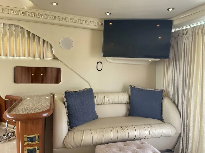 Slide: The Image of Sea Ray 400 Sedan Bridge 2000 - 5672488