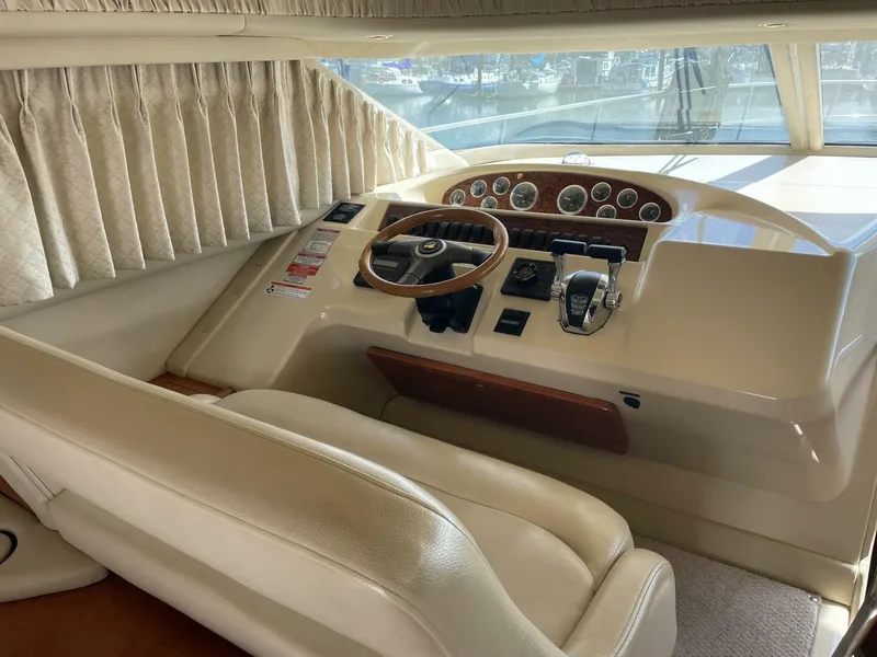 Slide: The Image of Sea Ray 400 Sedan Bridge 2000 - 5672489