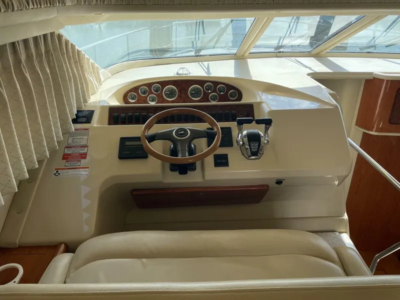 Slide: The Image of Sea Ray 400 Sedan Bridge 2000 - 5672490