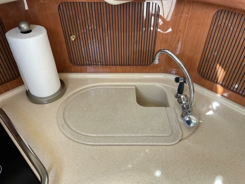 Slide: The Image of Sea Ray 400 Sedan Bridge 2000 - 5672515