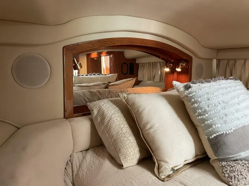 Slide: The Image of Sea Ray 400 Sedan Bridge 2000 - 5672521