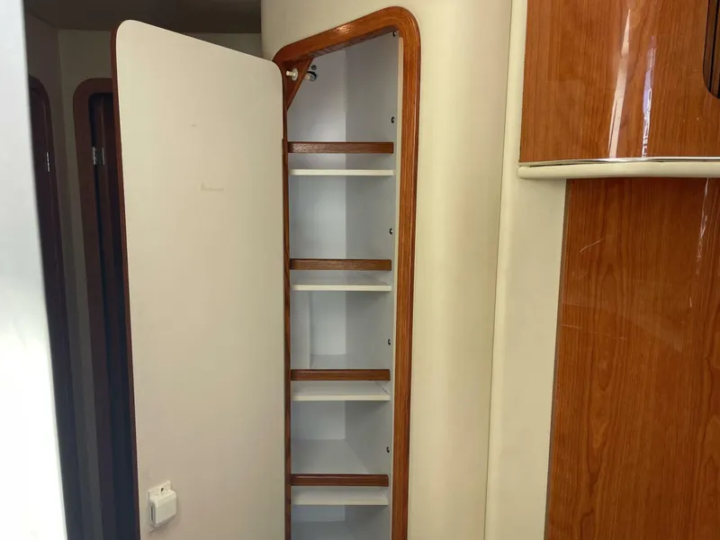 Slide: The Image of Sea Ray 400 Sedan Bridge 2000 - 5672529