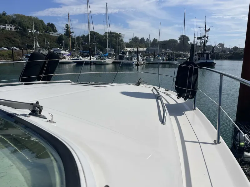 Slide: The Image of Sea Ray 400 Sedan Bridge 2000 - 5672448