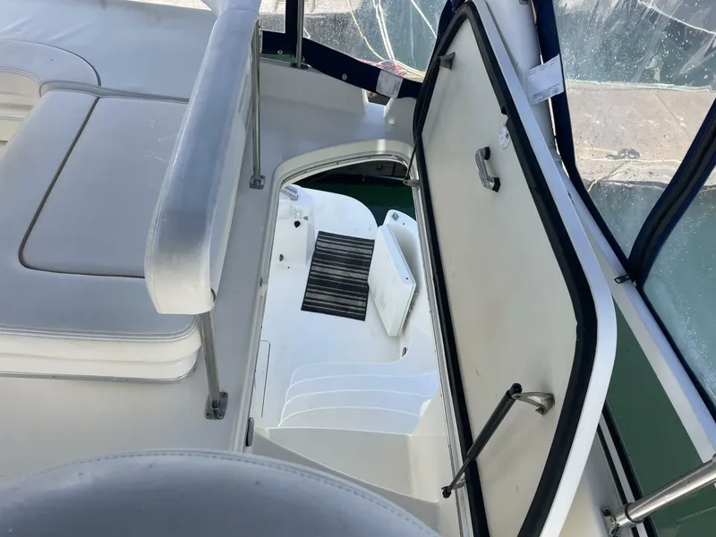 Slide: The Image of Sea Ray 400 Sedan Bridge 2000 - 7528753