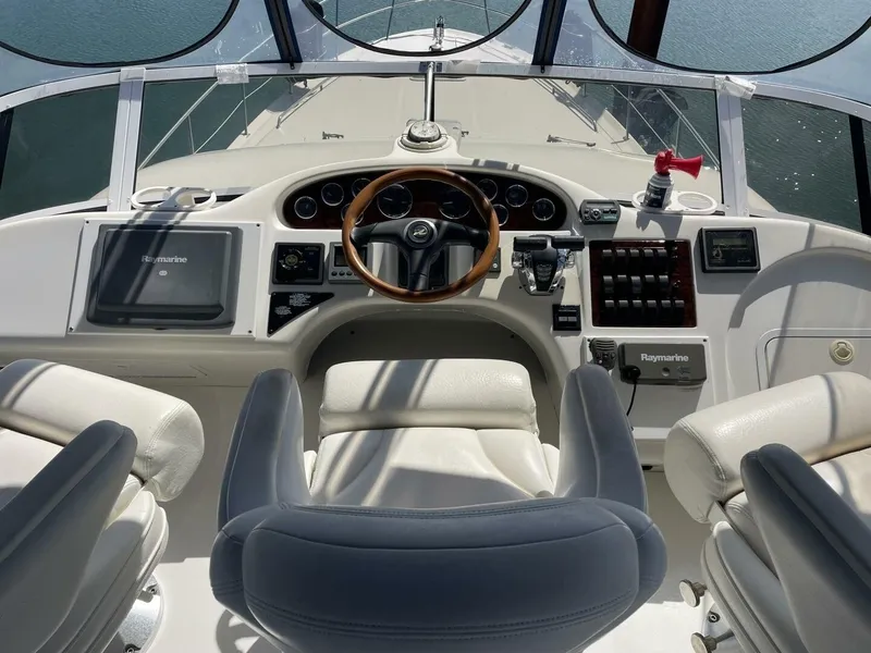 Slide: The Image of Sea Ray 400 Sedan Bridge 2000 - 7528729