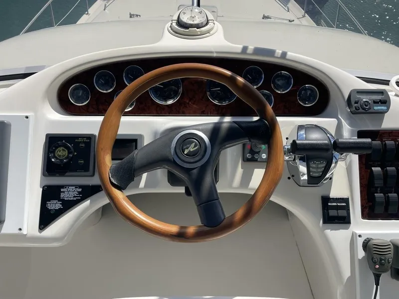 Slide: The Image of Sea Ray 400 Sedan Bridge 2000 - 7528730