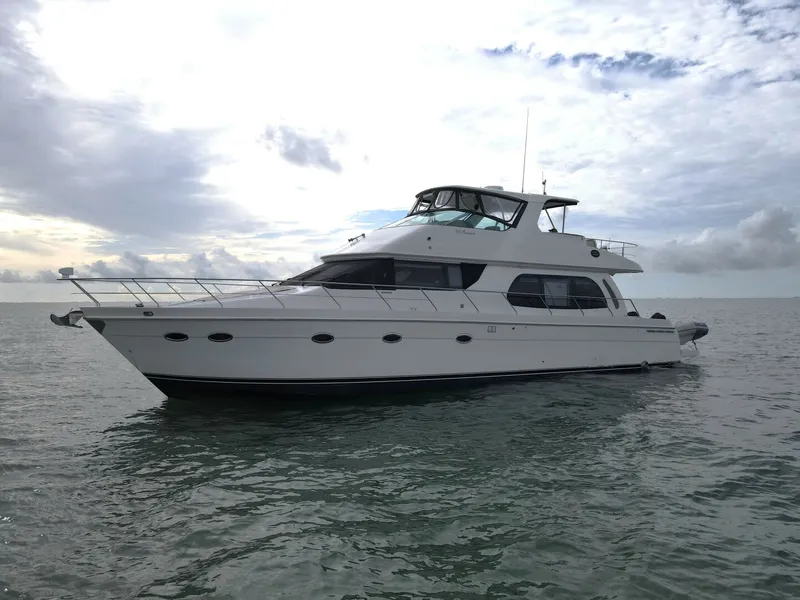 The Image of 2004 Carver 56 Voyager - 5518975