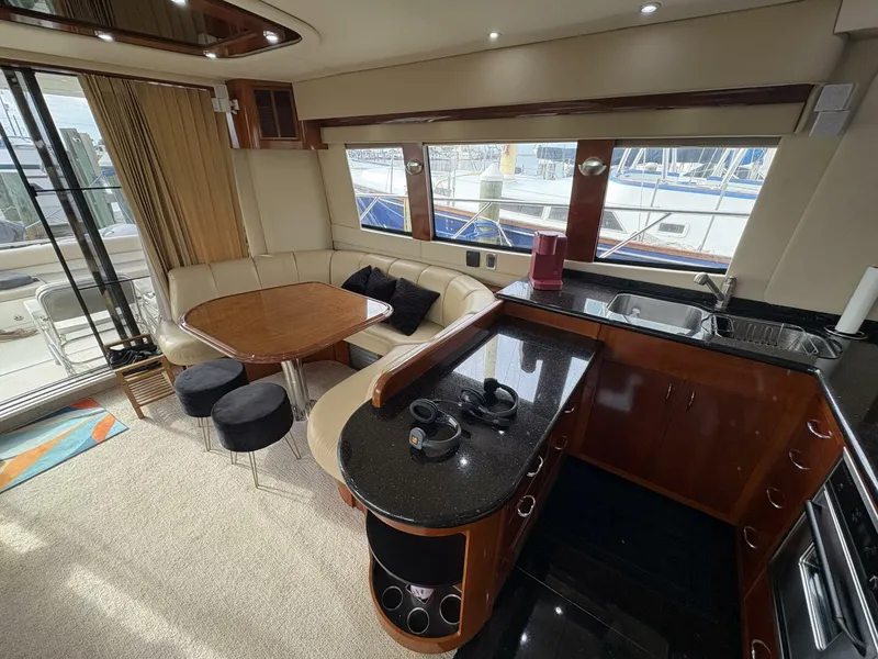 Slide: The Image of 2004 Carver 56 Voyager - 5519001