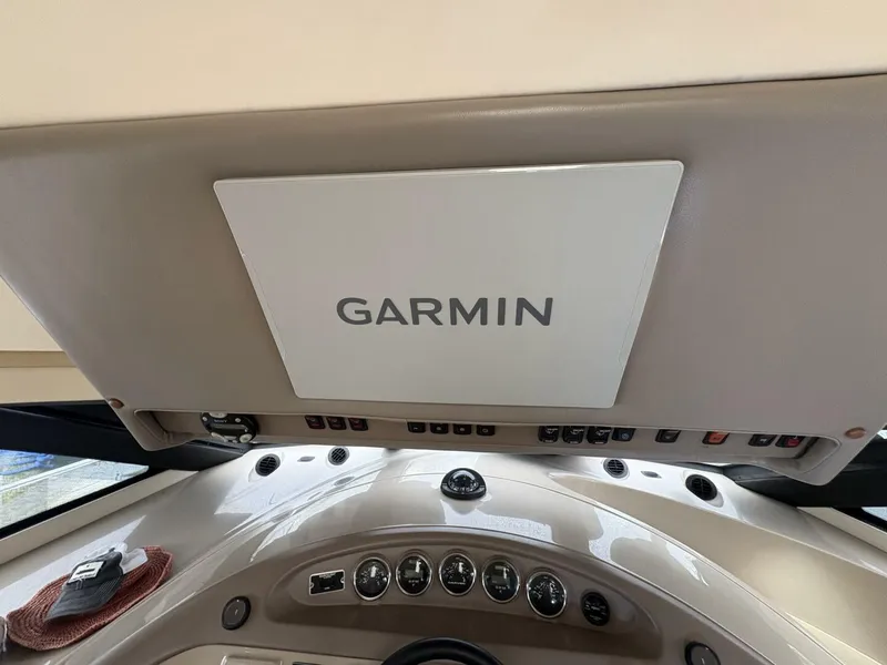 Slide: The Image of 2004 Carver 56 Voyager - 5519010