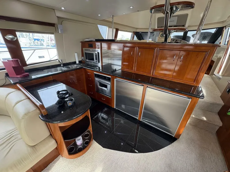 Slide: The Image of 2004 Carver 56 Voyager - 5518995