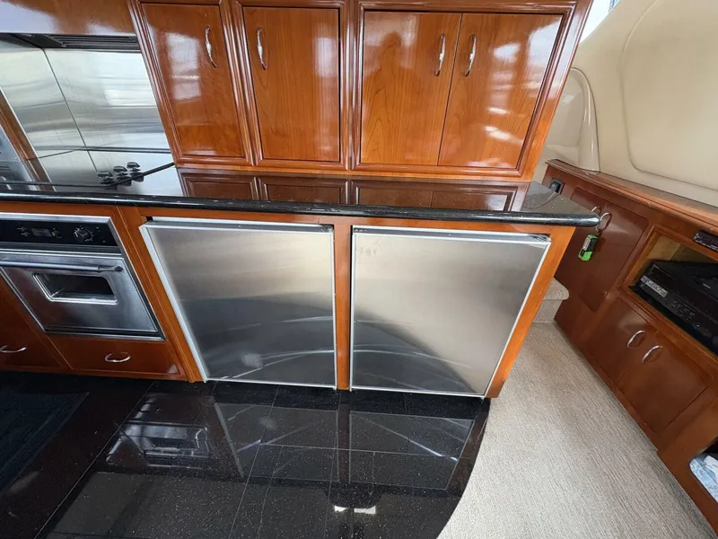 Slide: The Image of 2004 Carver 56 Voyager - 5518997