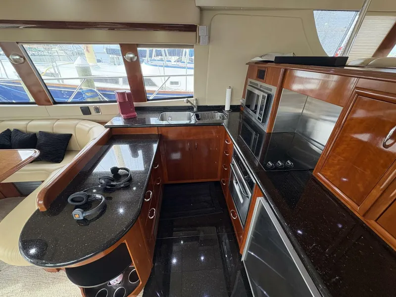 Slide: The Image of 2004 Carver 56 Voyager - 5518999