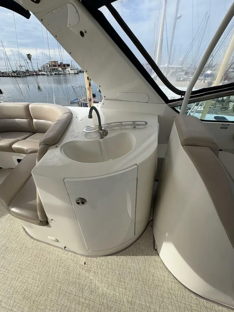 Slide: The Image of 2004 Carver 56 Voyager - 5519036