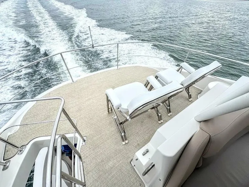 Slide: The Image of 2004 Carver 56 Voyager - 5519039