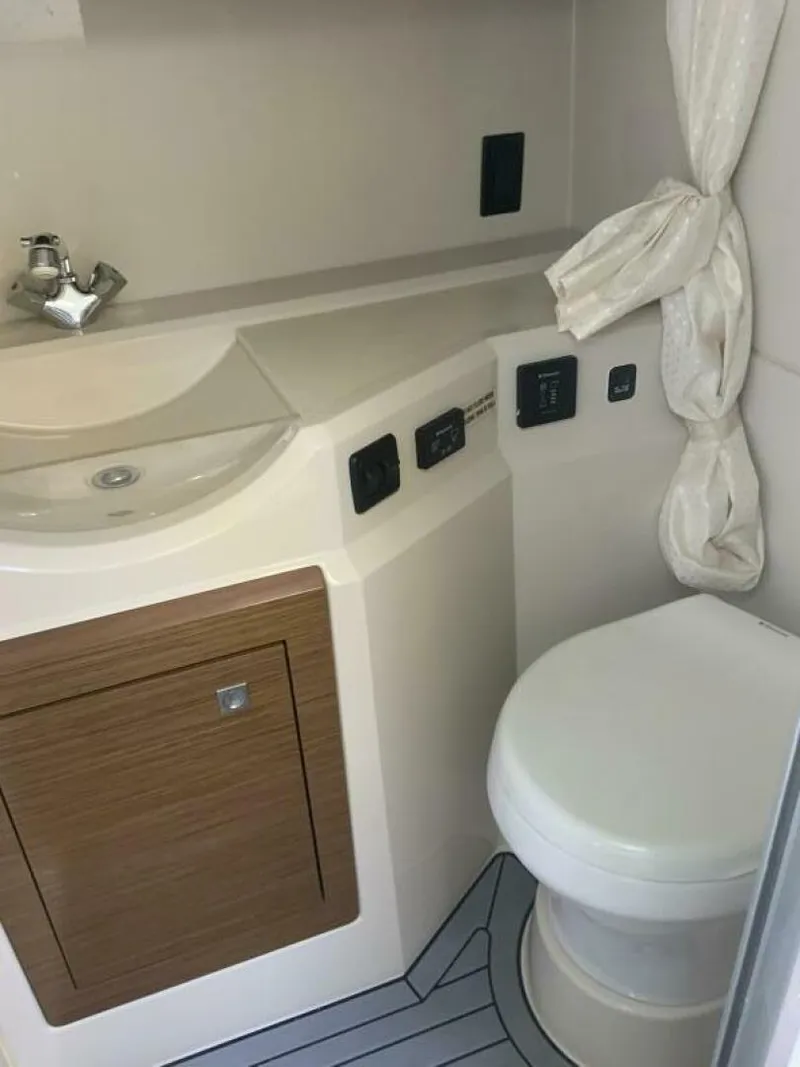 Slide: The Image of Cruisers 328 BR 2015 - 5643016