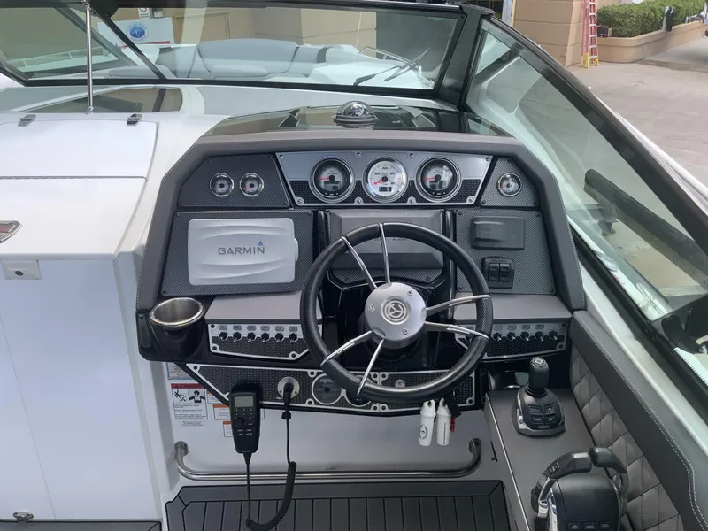 Slide: The Image of Cruisers 328 BR 2015 - 5643004