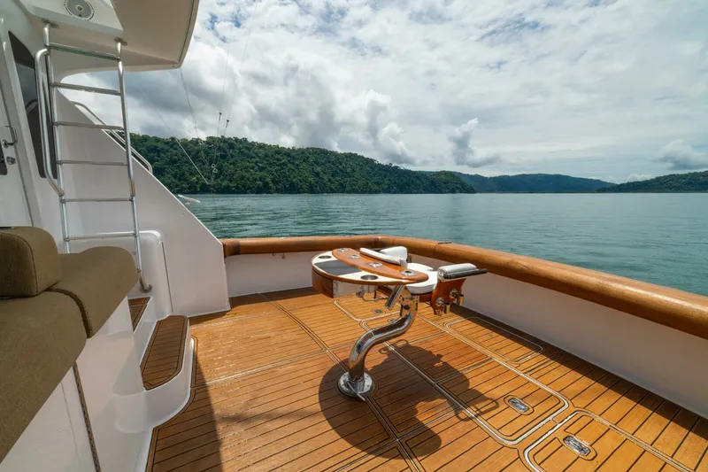 Slide: The Image of 2004 Viking 61 Convertible "Mariah Jean" - 6427470