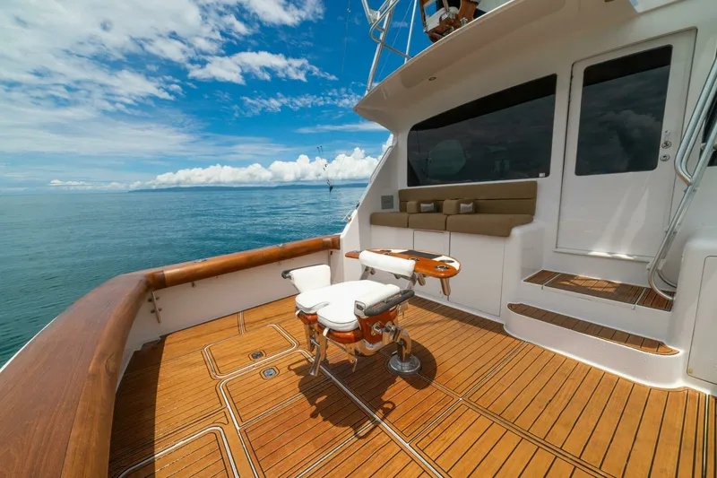 Slide: The Image of 2004 Viking 61 Convertible "Mariah Jean" - 6427472