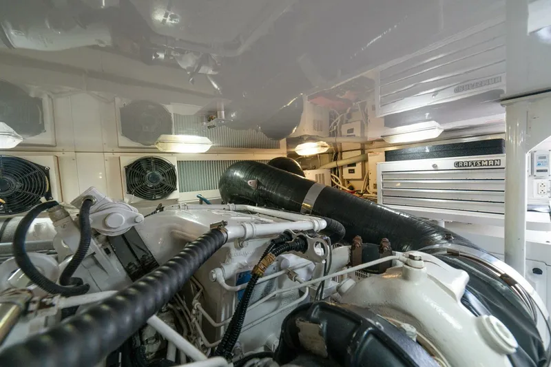 Slide: The Image of 2004 Viking 61 Convertible "Mariah Jean" - 6427458