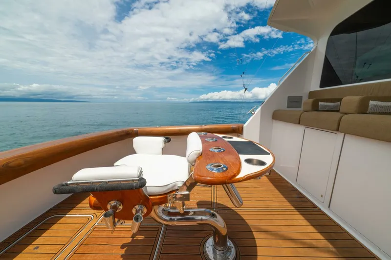 Slide: The Image of 2004 Viking 61 Convertible "Mariah Jean" - 6427471