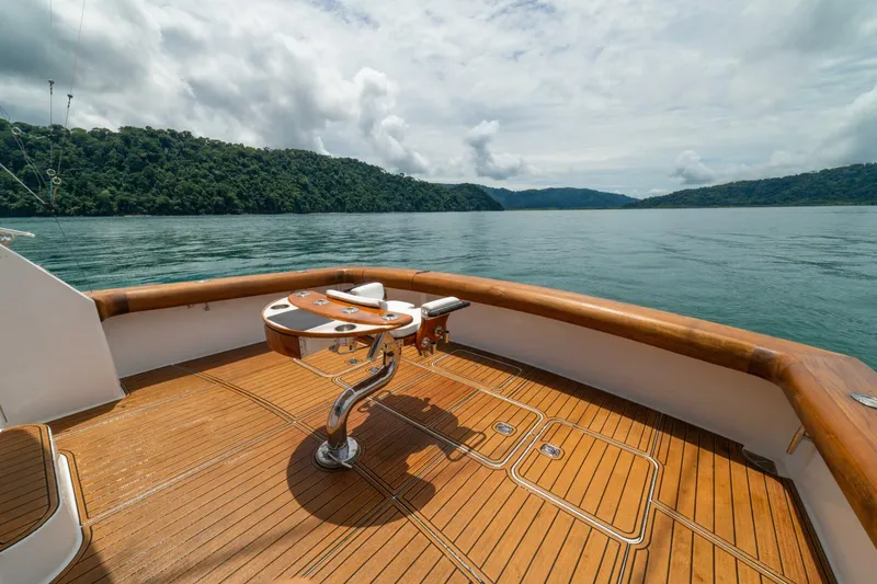 Slide: The Image of 2004 Viking 61 Convertible "Mariah Jean" - 5525956