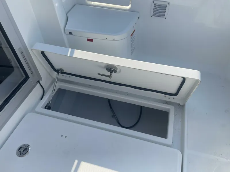 Slide: The Image of Jeanneau NC 795 S2 2022 - 5521652