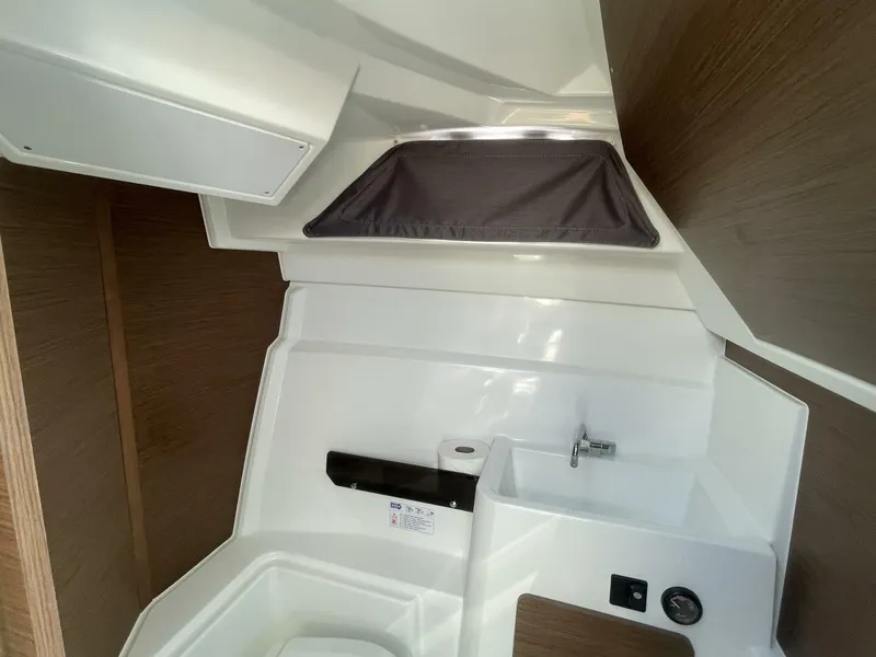 Slide: The Image of Jeanneau NC 795 S2 2022 - 5521635