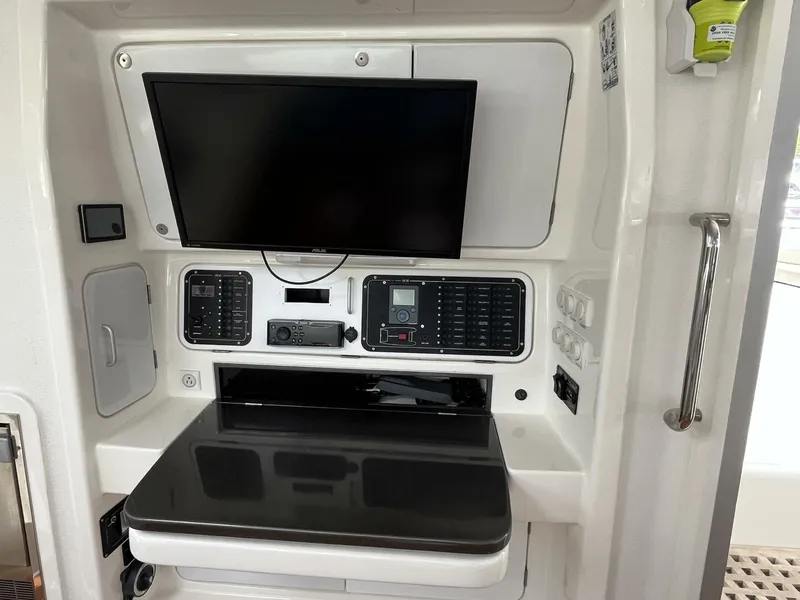 Slide: The Image of Voyage 520 2013 - 5541725